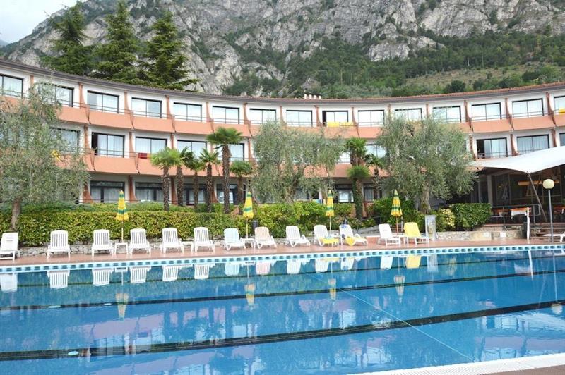 Aria Life Hotel Лимоне сул Гарда Екстериор снимка